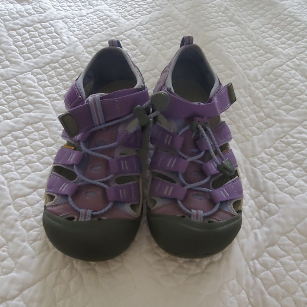 Keen waterproof girls water shoe